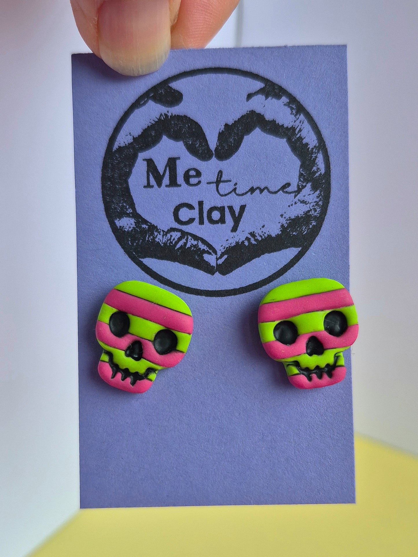 Cute halloween stripy stud earrings, skull lime green+ dark pink