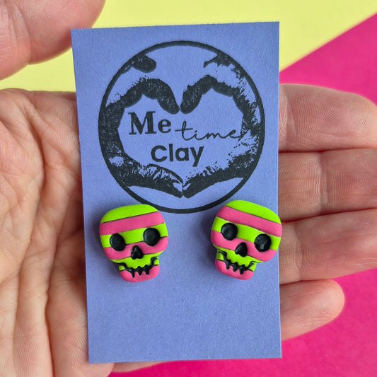 Cute halloween stripy stud earrings, skull lime green+ dark pink